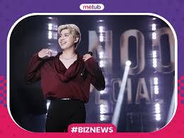 Noo Phước Thịnh rơi nước mắt trên sân khấu kỷ niệm 15 năm ca hát